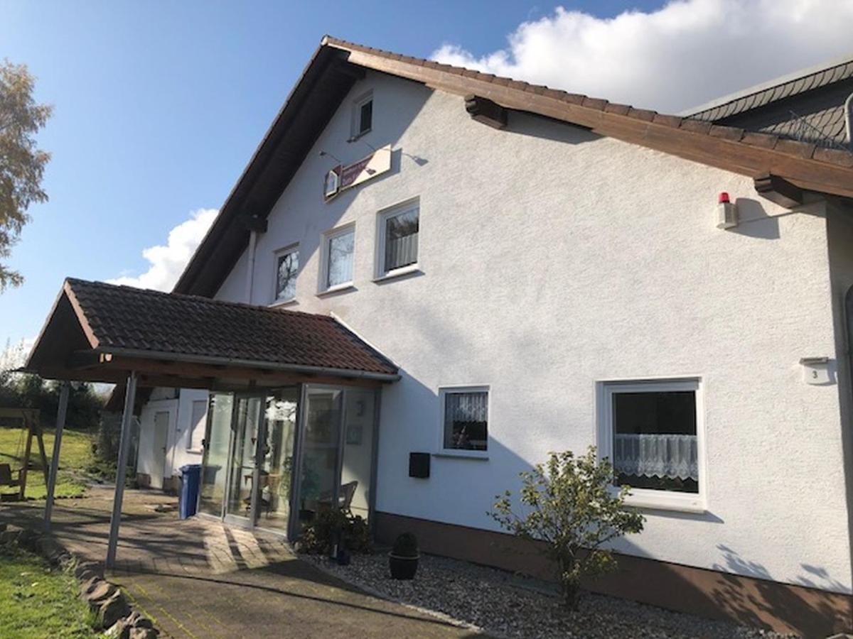 Gaestehaus Falkenstein Niedenstein Exteriör bild